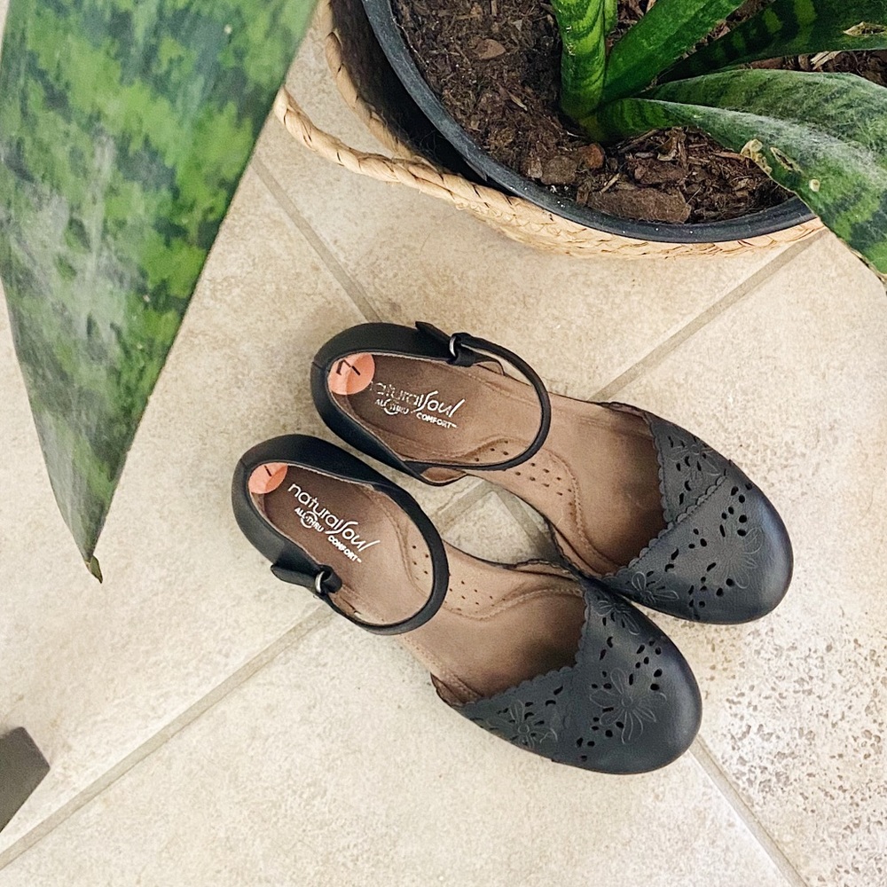 Mary Jane flats